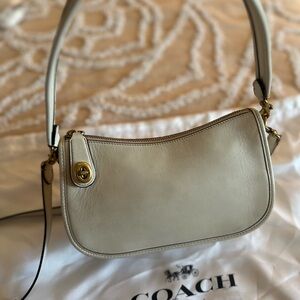 Coach Swinger Bag